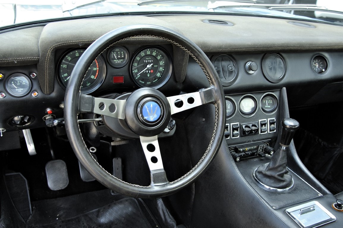 Maserati Indy 4.9 V8